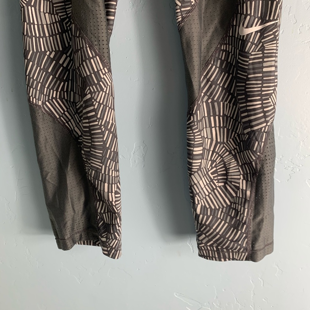 Nike Dri-Fit Grey Leggings - Picture 3 of 8